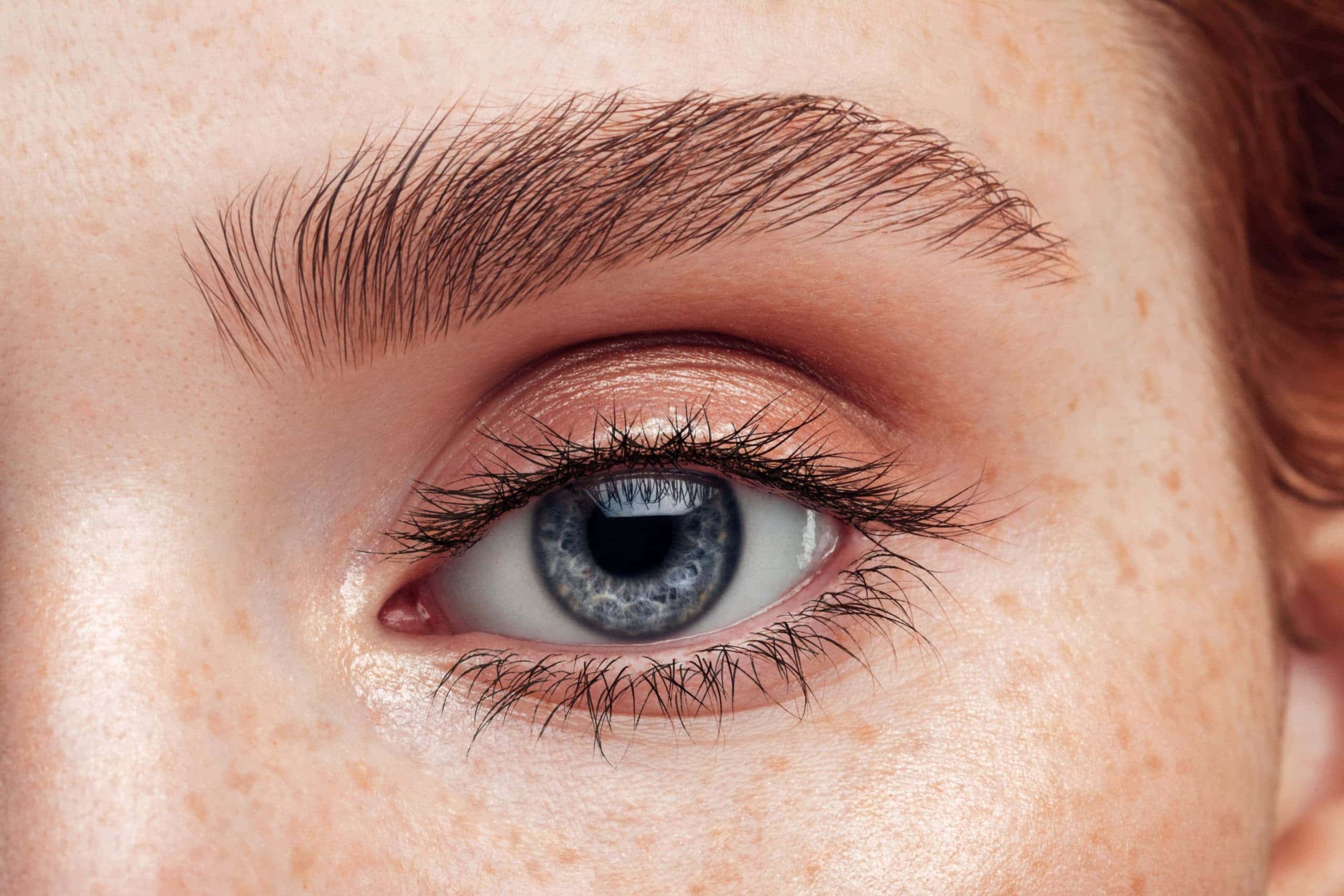 Vollere Wimpern nach der Anwendung Vollere Wimpern nach der Anwendung